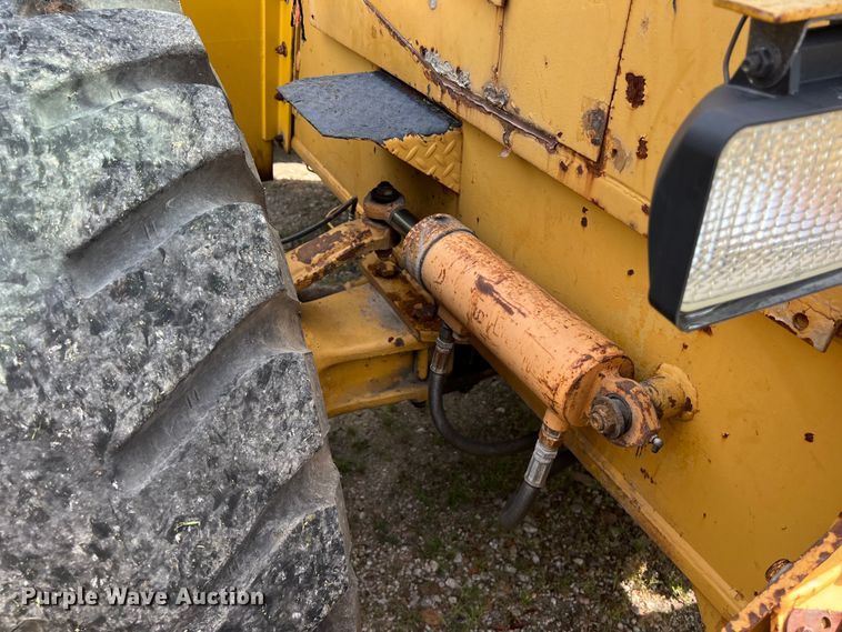 image for item LU9883 Galion crane