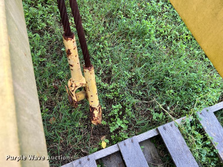 image for item LU9883 Galion crane