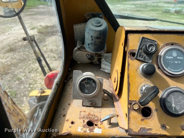 image for item LU9883 Galion crane