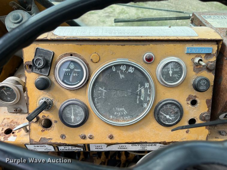 image for item LU9883 Galion crane