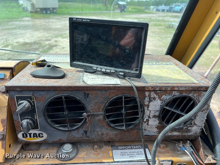 image for item LU9883 Galion crane