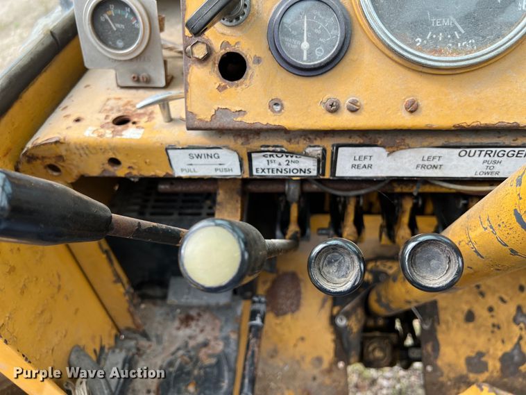 image for item LU9883 Galion crane