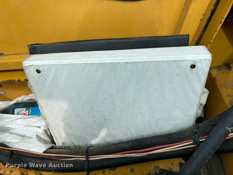 image for item LU9883 Galion crane