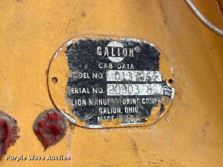 image for item LU9883 Galion crane