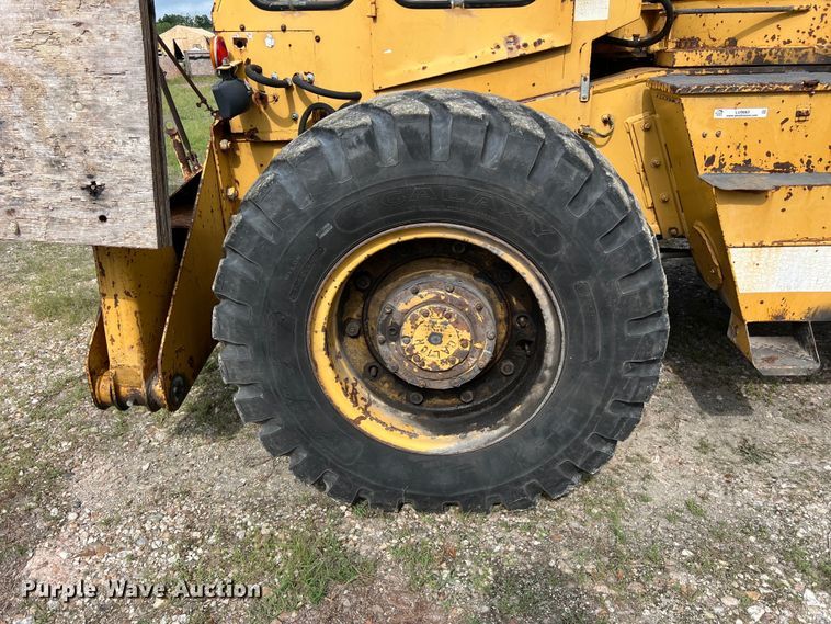 image for item LU9883 Galion crane