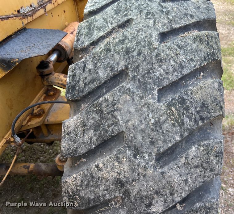 image for item LU9883 Galion crane