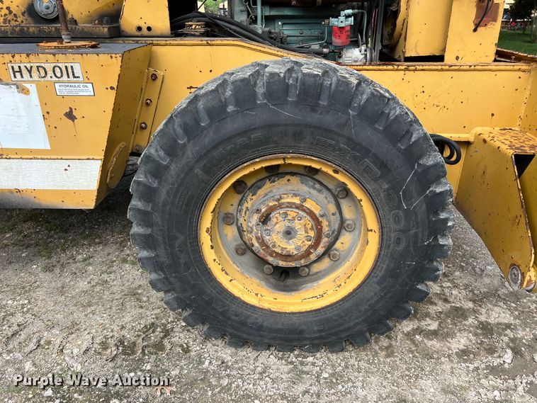 image for item LU9883 Galion crane