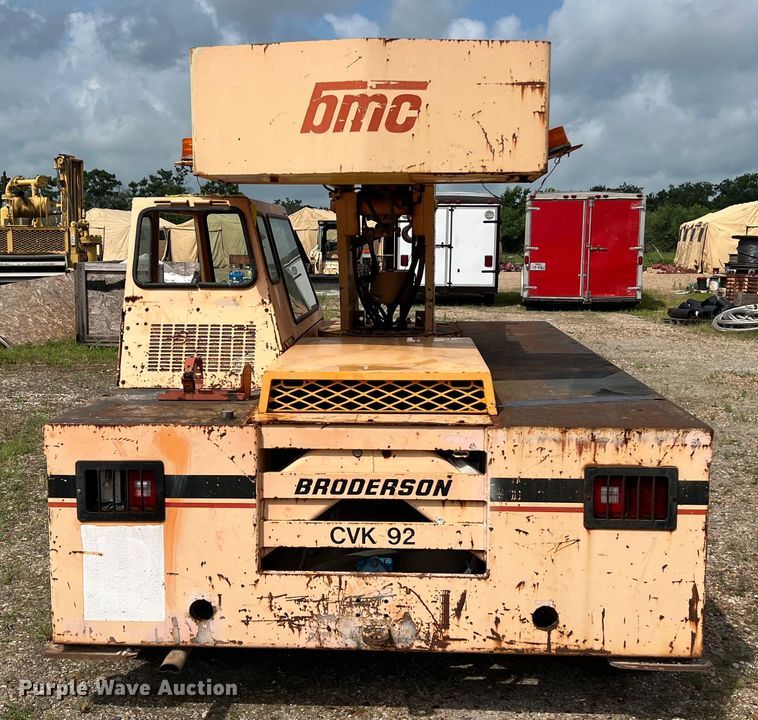 image for item LU9884 1992 Broderson IC-80-2D crane