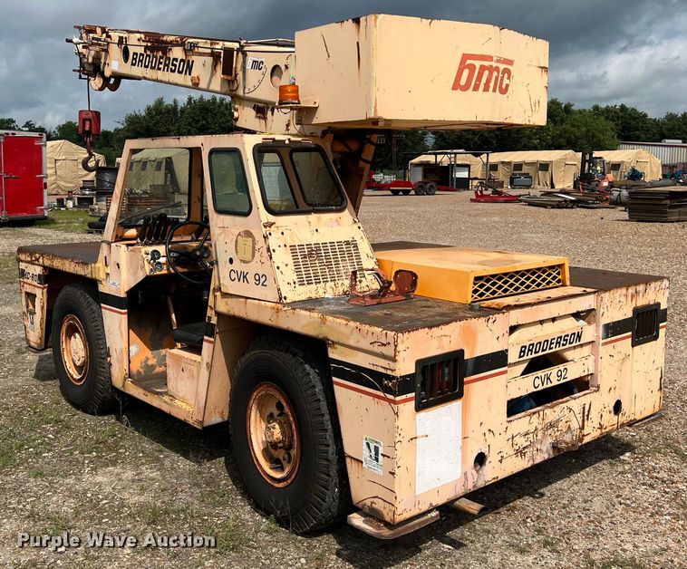 image for item LU9884 1992 Broderson IC-80-2D crane
