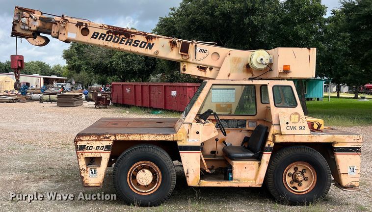 image for item LU9884 1992 Broderson IC-80-2D crane