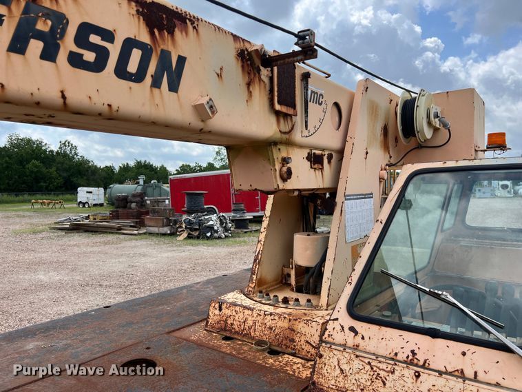 image for item LU9884 1992 Broderson IC-80-2D crane