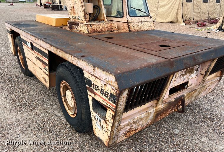 image for item LU9884 1992 Broderson IC-80-2D crane