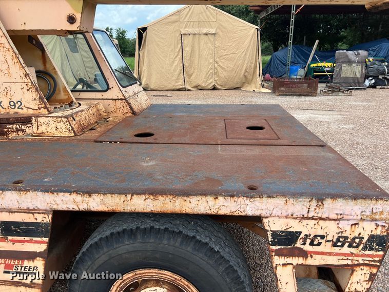 image for item LU9884 1992 Broderson IC-80-2D crane