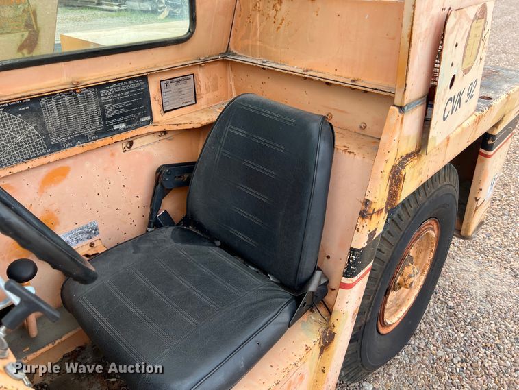 image for item LU9884 1992 Broderson IC-80-2D crane