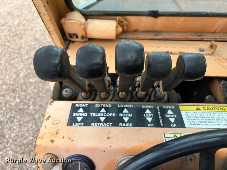 image for item LU9884 1992 Broderson IC-80-2D crane