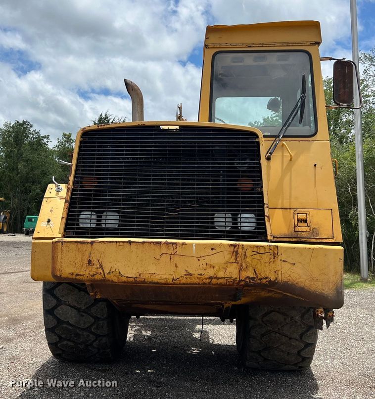 image for item LU9892 1995 John Deere  862B elevating scraper