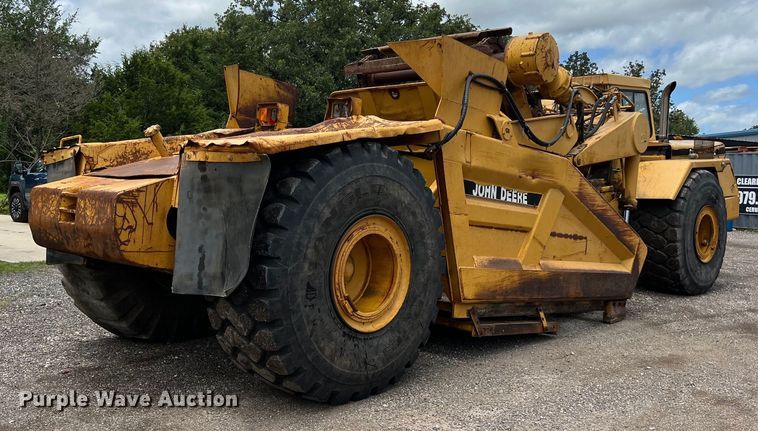 image for item LU9892 1995 John Deere  862B elevating scraper