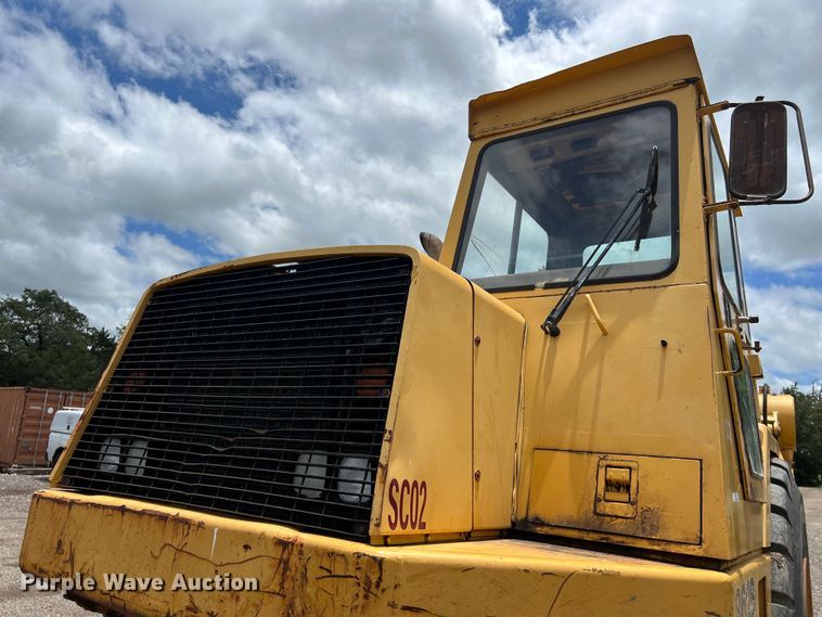 image for item LU9892 1995 John Deere  862B elevating scraper