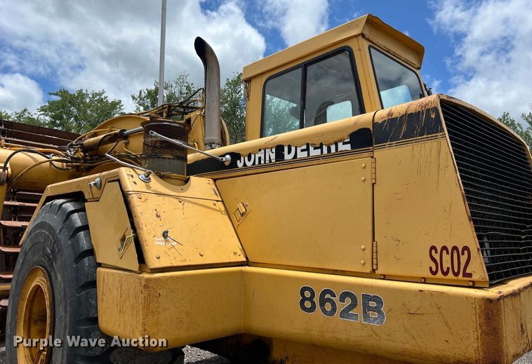 image for item LU9892 1995 John Deere  862B elevating scraper