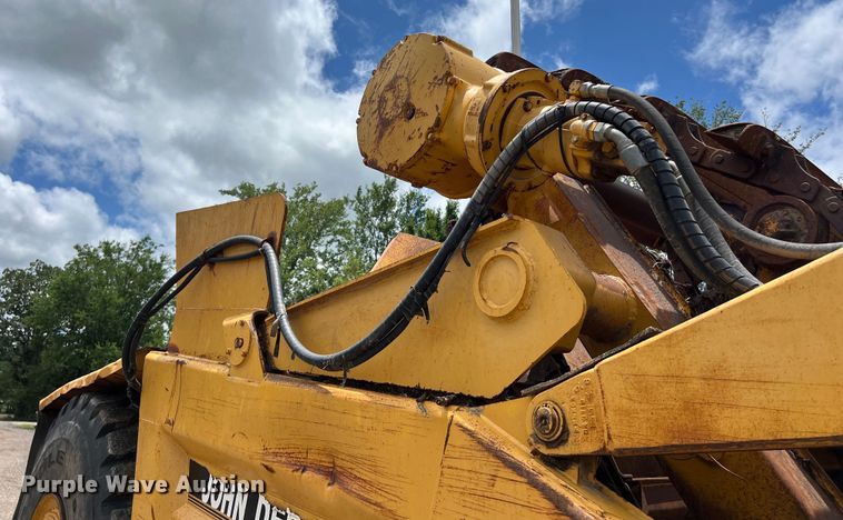 image for item LU9892 1995 John Deere  862B elevating scraper