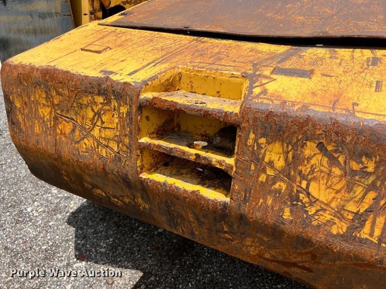 image for item LU9892 1995 John Deere  862B elevating scraper