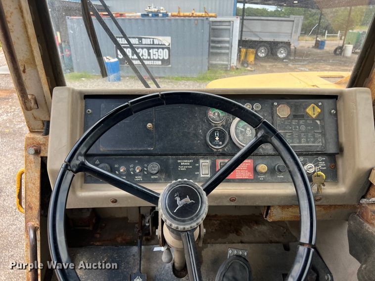 image for item LU9892 1995 John Deere  862B elevating scraper