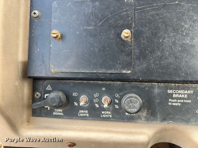 image for item LU9892 1995 John Deere  862B elevating scraper