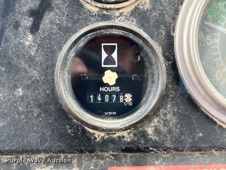 image for item LU9892 1995 John Deere  862B elevating scraper