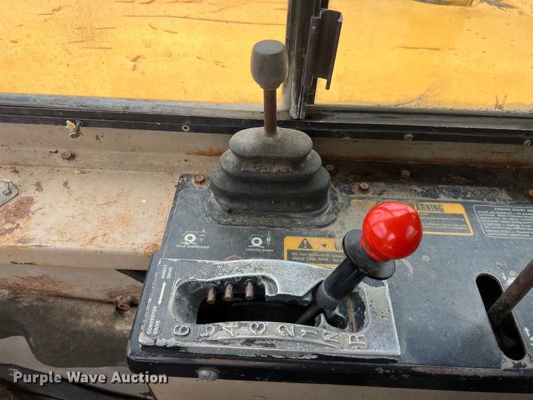 image for item LU9892 1995 John Deere  862B elevating scraper