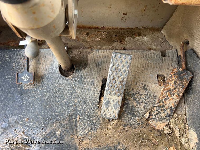 image for item LU9892 1995 John Deere  862B elevating scraper