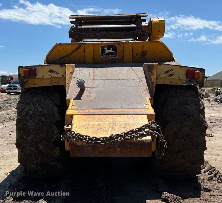 image for item LU9893 1991 John Deere  862B elevating scraper