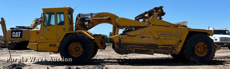 image for item LU9893 1991 John Deere  862B elevating scraper