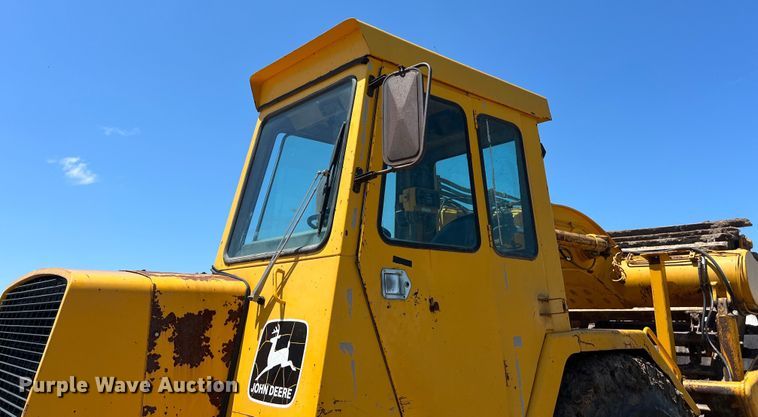 image for item LU9893 1991 John Deere  862B elevating scraper