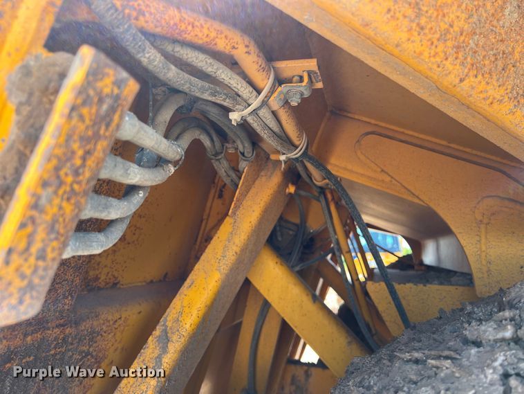 image for item LU9893 1991 John Deere  862B elevating scraper