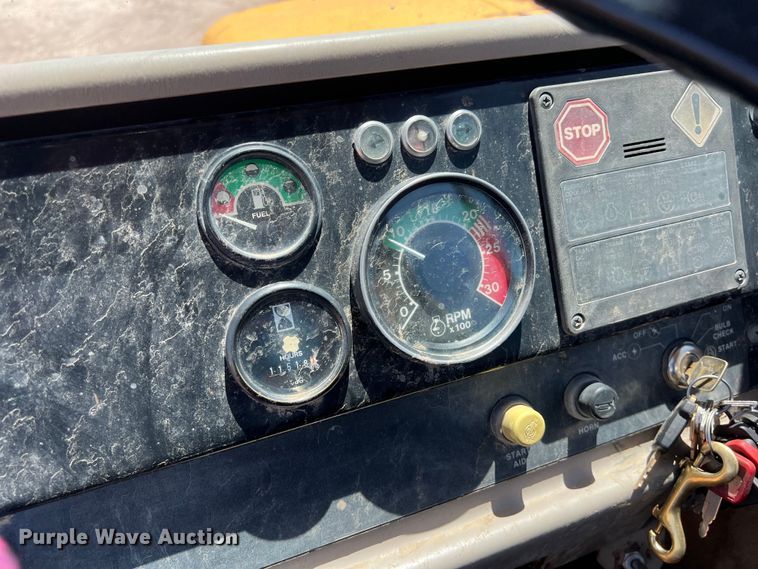 image for item LU9893 1991 John Deere  862B elevating scraper