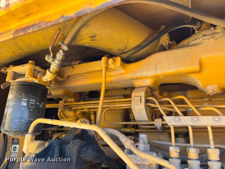 image for item LU9893 1991 John Deere  862B elevating scraper