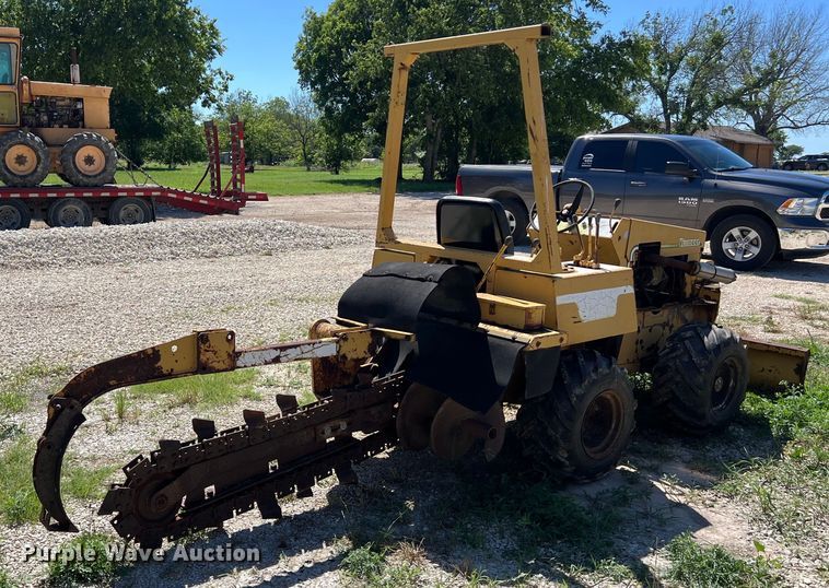 image for item LU9898 1982 Vermeer V-430 trencher
