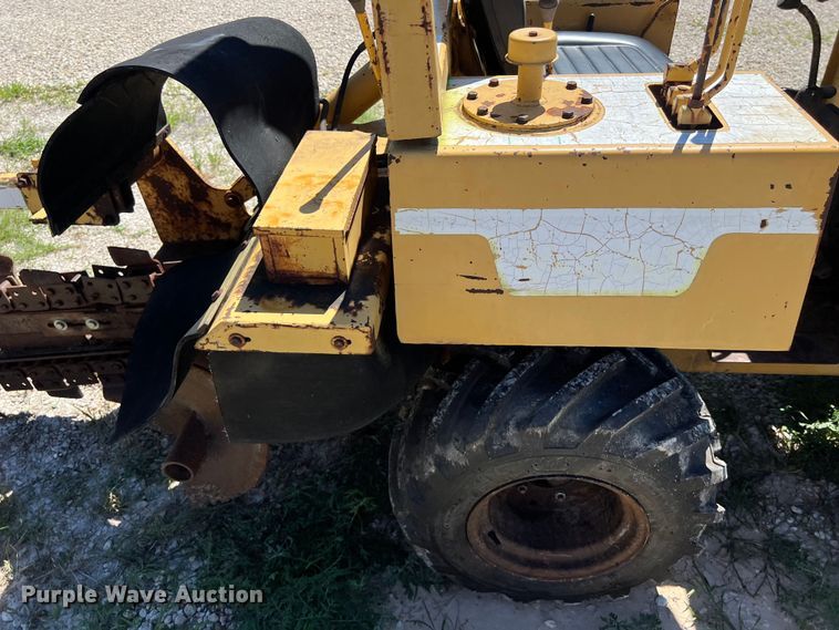 image for item LU9898 1982 Vermeer V-430 trencher