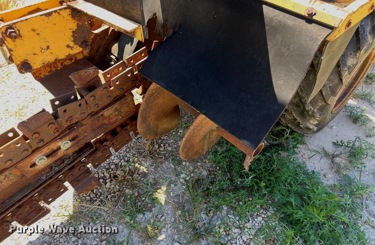 image for item LU9898 1982 Vermeer V-430 trencher