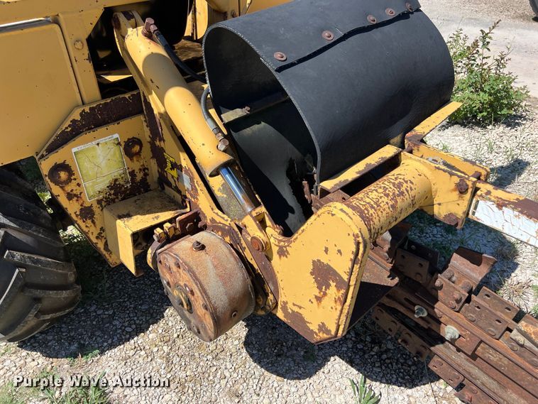 image for item LU9898 1982 Vermeer V-430 trencher