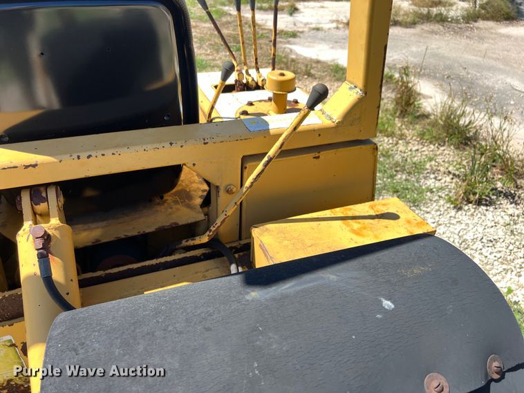 image for item LU9898 1982 Vermeer V-430 trencher