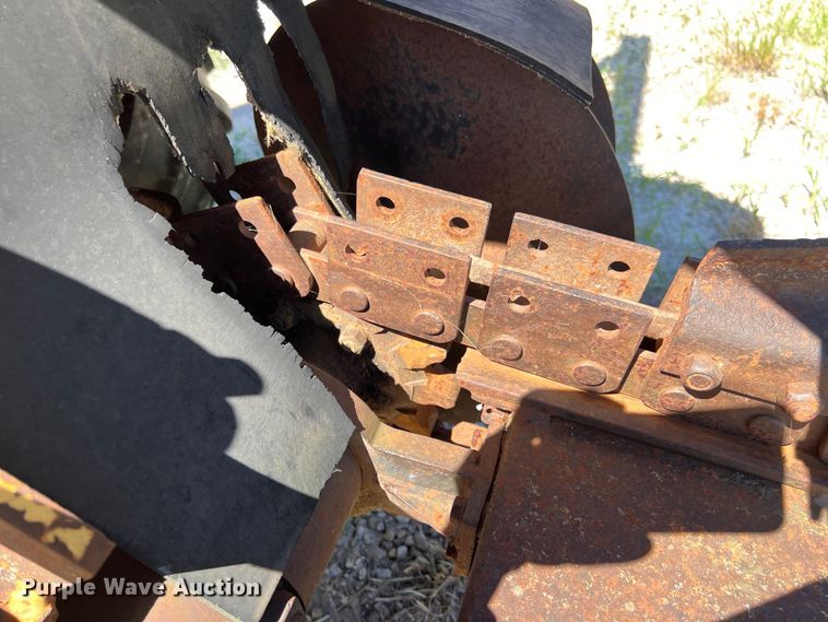 image for item LU9898 1982 Vermeer V-430 trencher