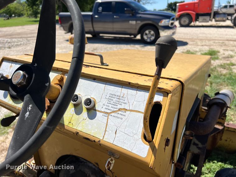 image for item LU9898 1982 Vermeer V-430 trencher