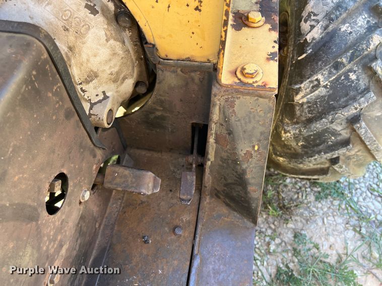 image for item LU9898 1982 Vermeer V-430 trencher