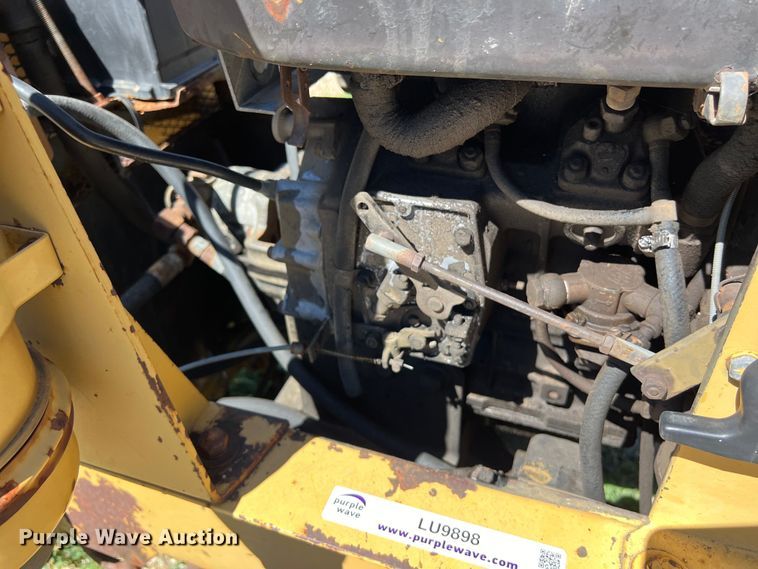 image for item LU9898 1982 Vermeer V-430 trencher