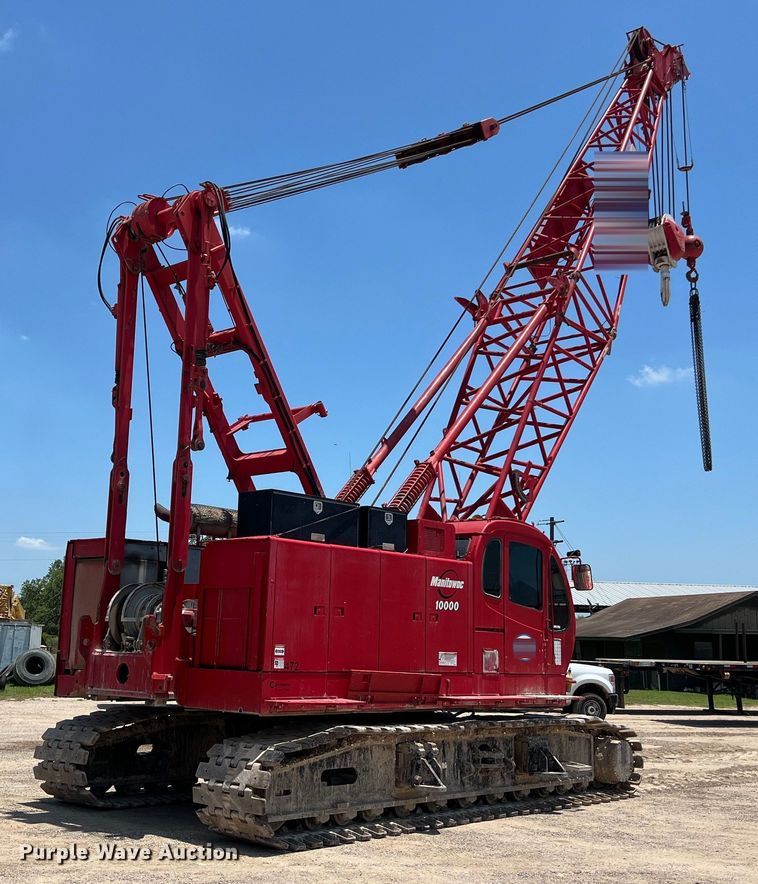 image for item LU9904 2005 Manitowoc 10000 crane