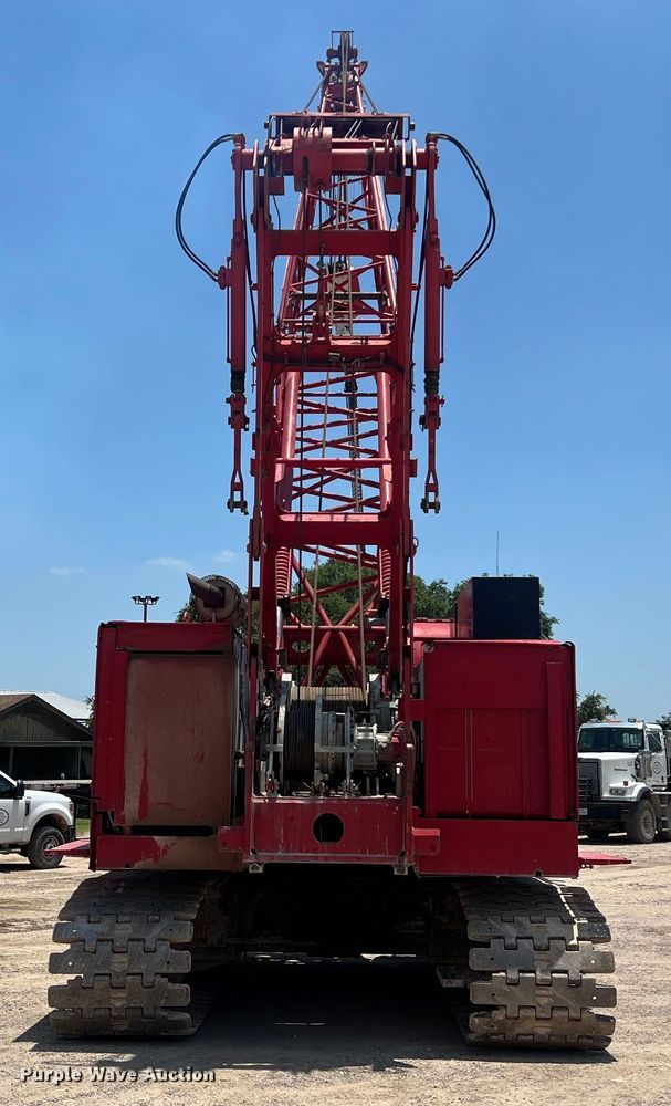 image for item LU9904 2005 Manitowoc 10000 crane