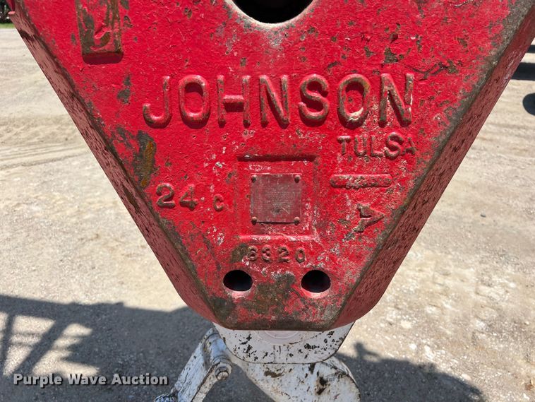 image for item LU9904 2005 Manitowoc 10000 crane