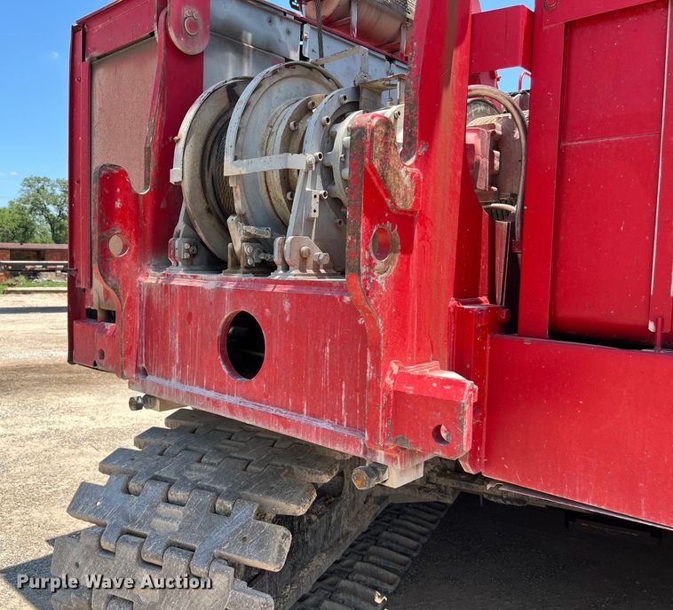 image for item LU9904 2005 Manitowoc 10000 crane