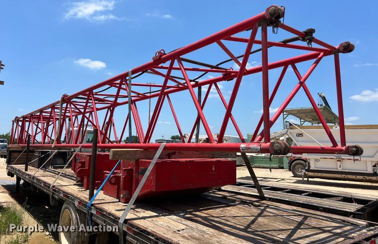 image for item LU9904 2005 Manitowoc 10000 crane